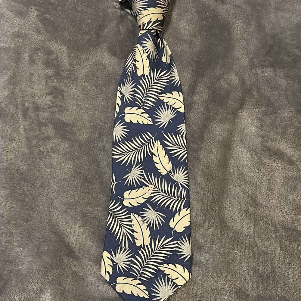 Tommy Bahama Blue and Cream Tropical Leaf Tie
